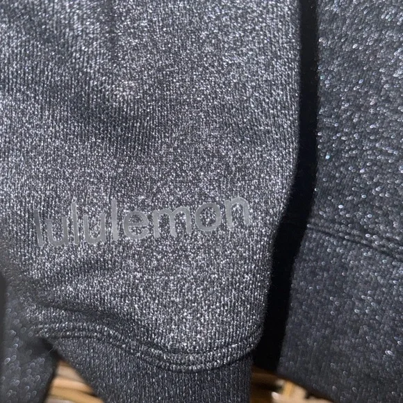#222 NWT Lululemon Perfectly Oversized Cropped Crew *Sparkle Black Sz 12 (Rare) - Picture 8 of 9